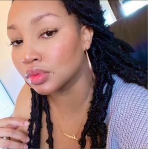 Meet your Posher, Samantha